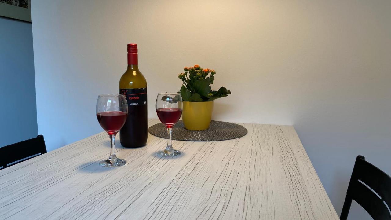 Apartma Nomad Novo Mesto Esterno foto